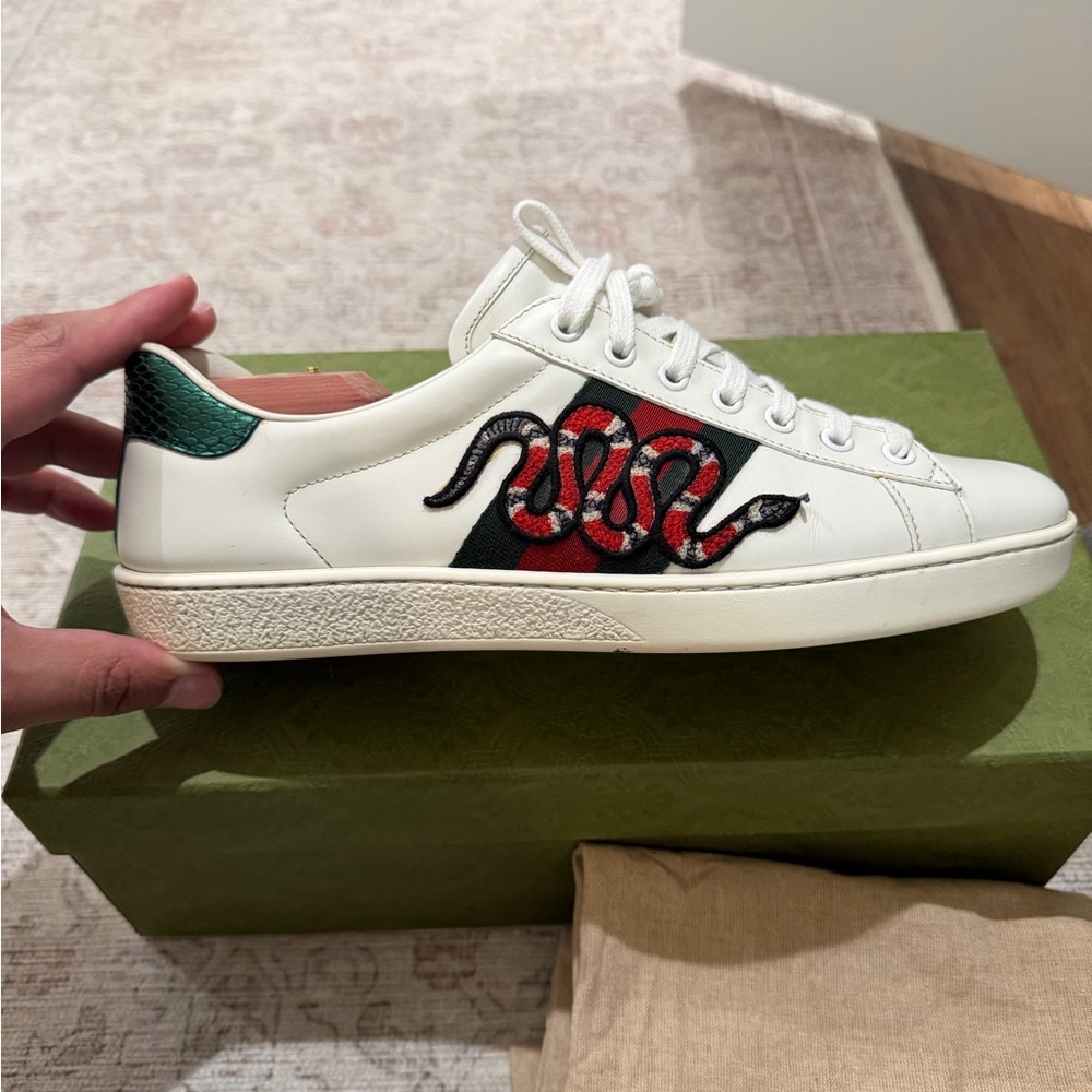 100% authentic Gucci White and Green Sneakers with Red Accents